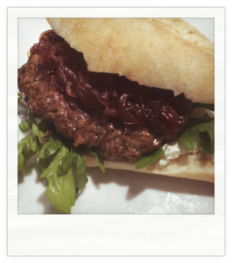 Der ultimative Burger mit Zwiebelchutney