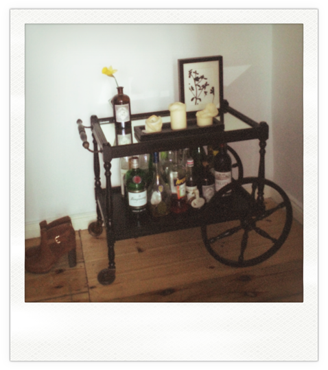 Neue Bar für Zuhause, restaurierter Barwagen