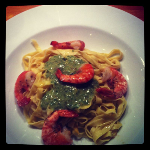 PASTA, PASTA, PASTA – Selbstgemachte Nudeln mit einer etwas anderen Pesto